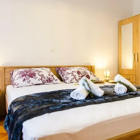 Apartment Dundo Baldo *