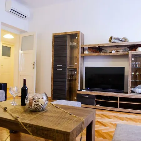 Apartment Dundo Baldo *